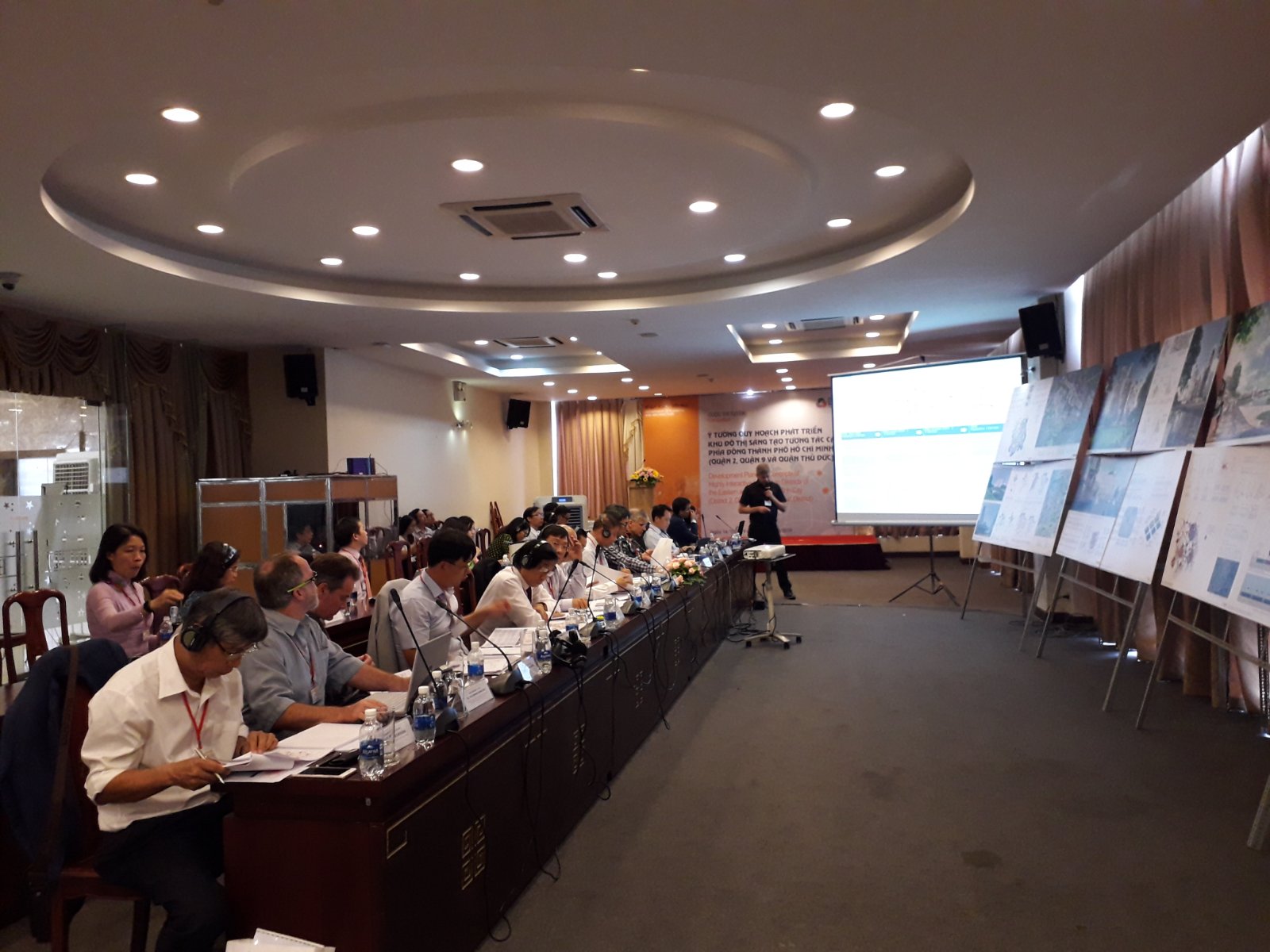 Cuộc thi Quốc tế Khu đô thị sáng tạo (HIID) : Hội đồng thi tuyển đánh giá, xếp hạng các phương án dự thi trong 03 ngày 14, 15, 16 tháng 10/2019