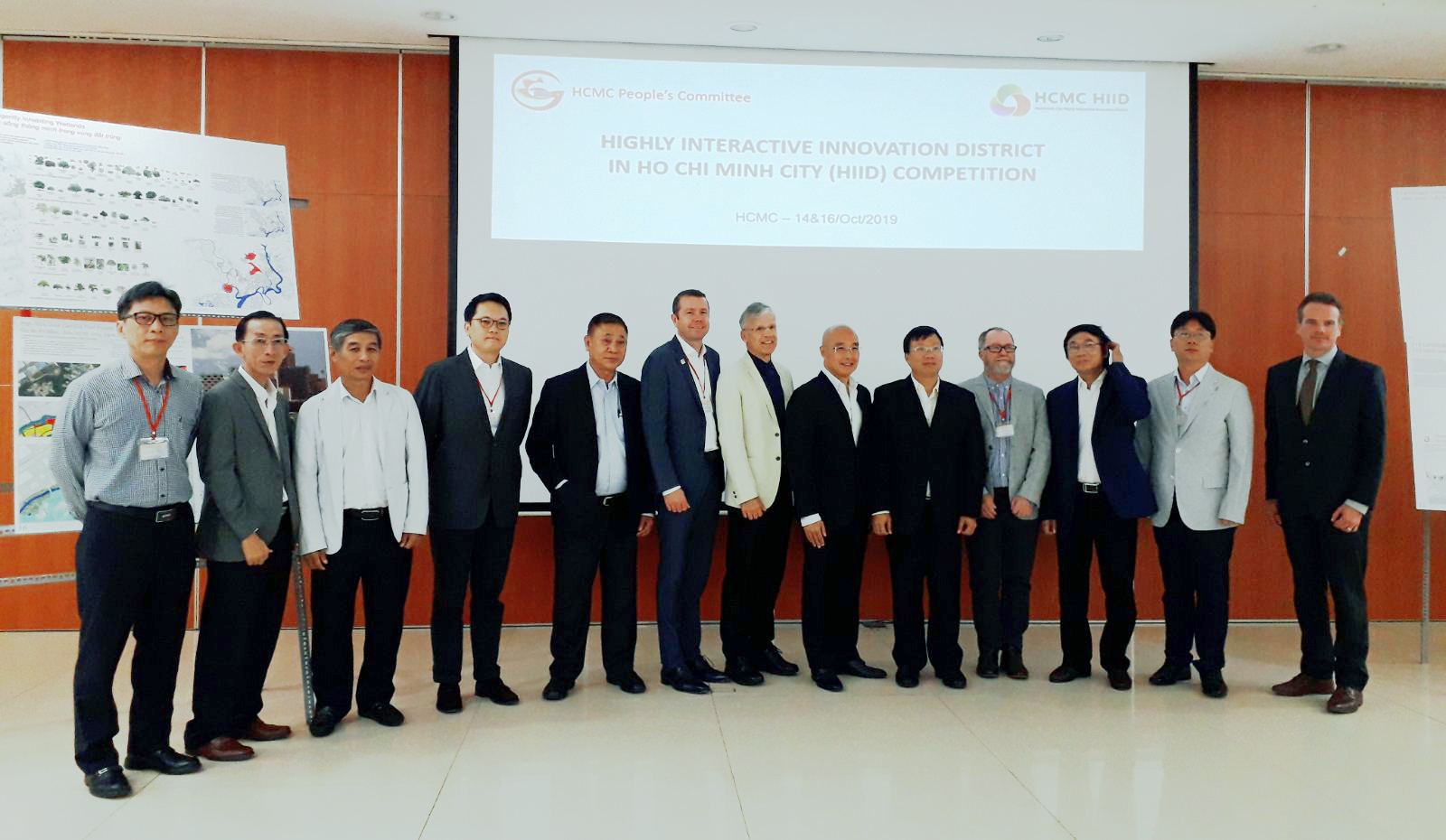 Hội đồng thi tuyển Cuộc thi Quốc tế "Ý tưởng quy hoạch phát triển khu đô thị sáng tạo tương tác phía Đông TP.HCM (HIID)".