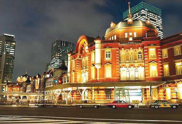 Nhà ga thuộc về trung tâm thành phố