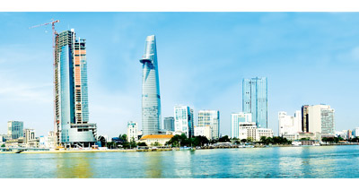 Tháp đôi, Rồng, TP HCM: Tháp đôi một thời được coi là biểu tượng của thành phố Hồ Chí Minh hiện lên với vẻ đẹp kỳ vĩ và hoành tráng. Thêm vào đó là hình ảnh của những chú rồng được chạm khắc tinh xảo đan xen giữa những gam màu hoàn hảo, chắc chắn sẽ khiến bạn ngất ngây.