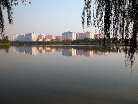 20 CÔNG TRÌNH KIẾN TRÚC TIÊU BIỂU THỜI KỲ ĐỔI MỚI