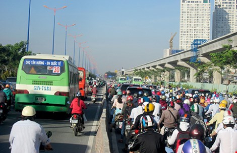 Hạn chế xây thêm cao ốc ở trung tâm TP.HCM