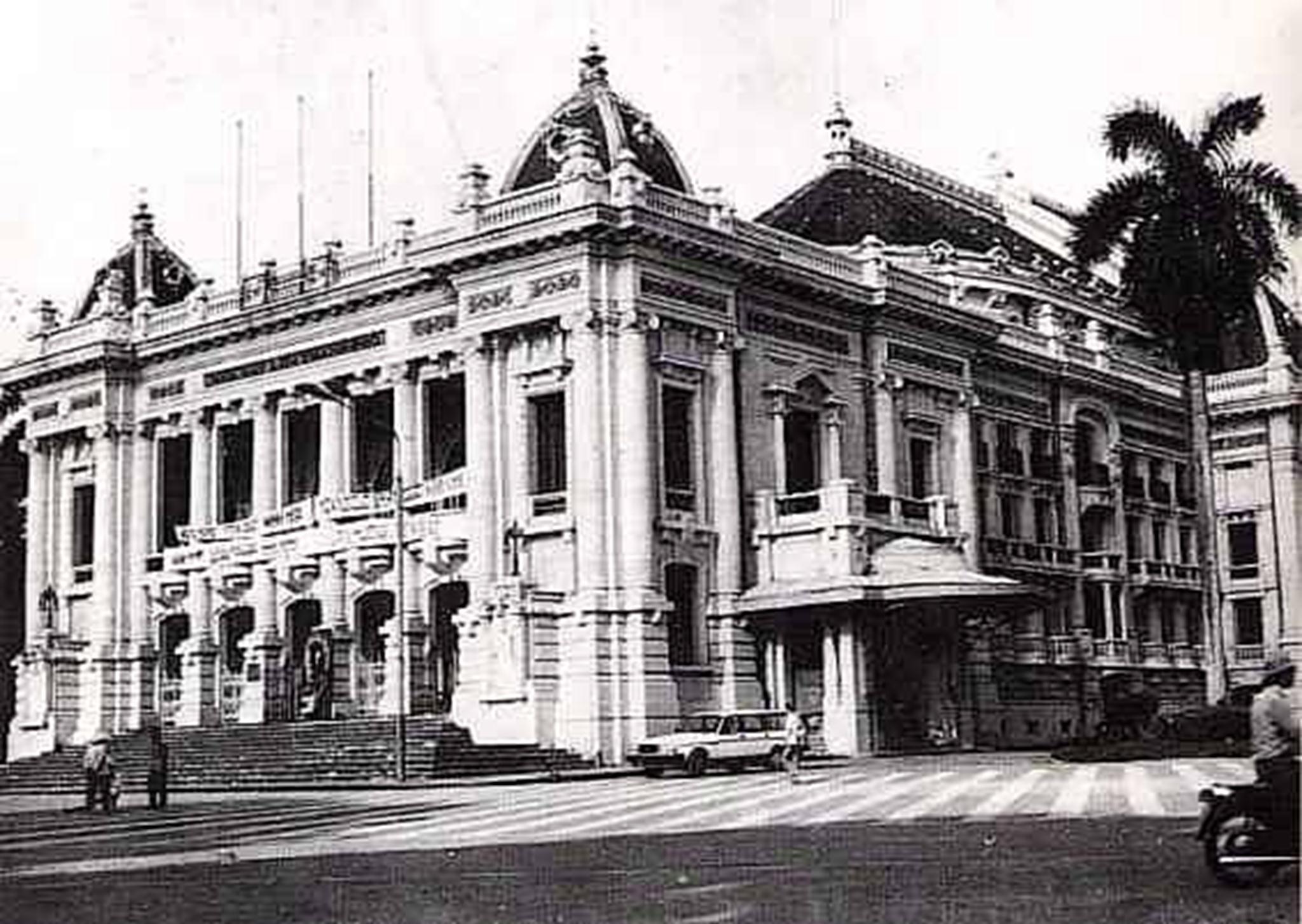 TRÀO LƯU "KIẾN TRÚC PHÁP" TẠI VIỆT NAM QUA MỘT CÁCH NHÌN VIỆT TẠI PHÁP