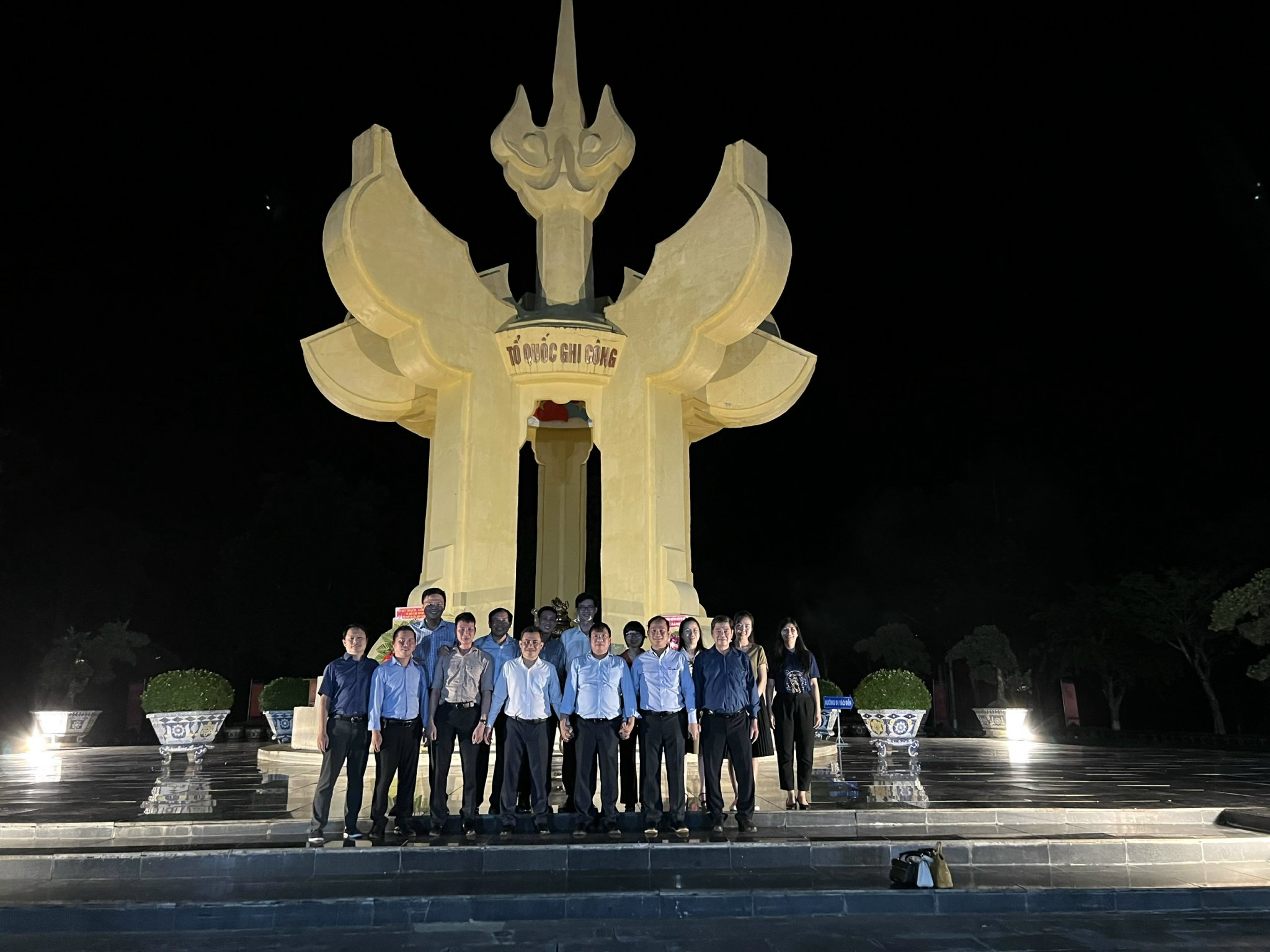 Sở Quy hoạch – Kiến trúc bàn giao Công trình chiếu sáng Khu vực Tượng đài tưởng niệm khu di tích lịch sử Quốc gia Tà Thiết nhân kỉ niệm 77 năm ngày Quốc khánh