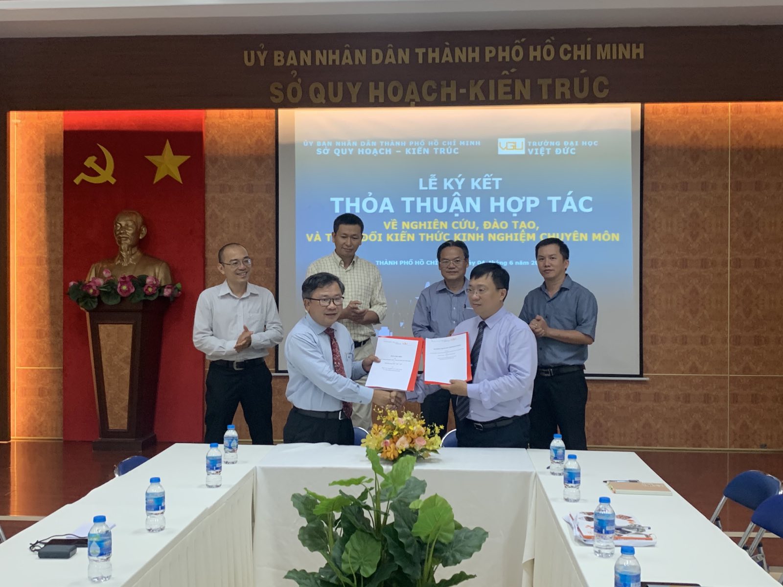 Sở Quy hoạch - Kiến trúc và Trường Đại học Việt - Đức ký kết hợp tác giáo dục, khoa học và chuyên môn.